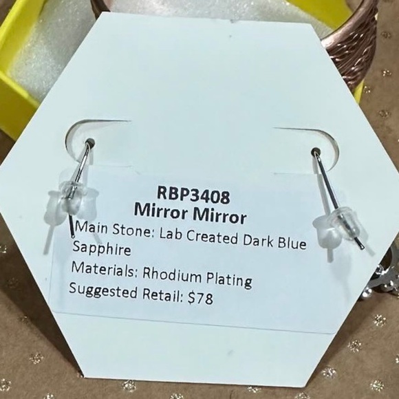 💙✨ Stunning Bomb Party Blue Gemstone Dangle Earrings ✨ - Picture 4 of 4